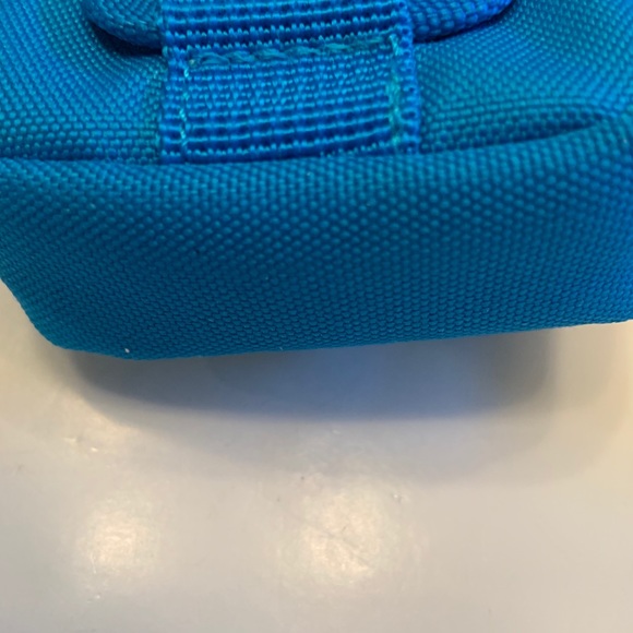 Blue Tenba camera bag w/ strap 4x3 - Picture 8 of 8